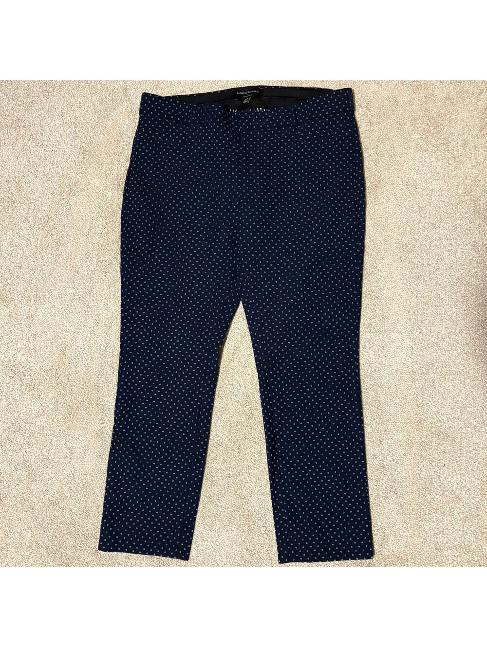 Banana Republic Women’s 6P Sloan Pants Navy Blue Cropped Dot Print Rayon Blend